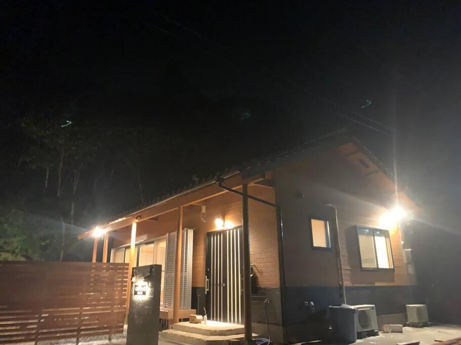 Villa マムヴィッラin森の中の一軒家 Nago Exterior foto